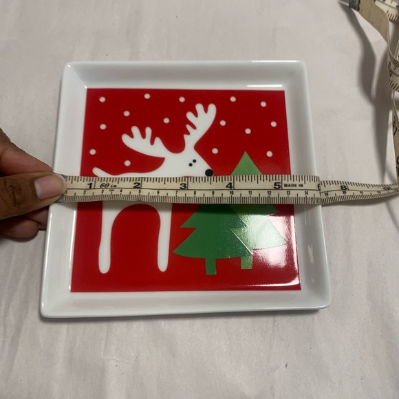 Crate&Barrel REINDEER Holiday Appetizer Dessert Plates. Discontinued. EUC - Picture 6 of 6